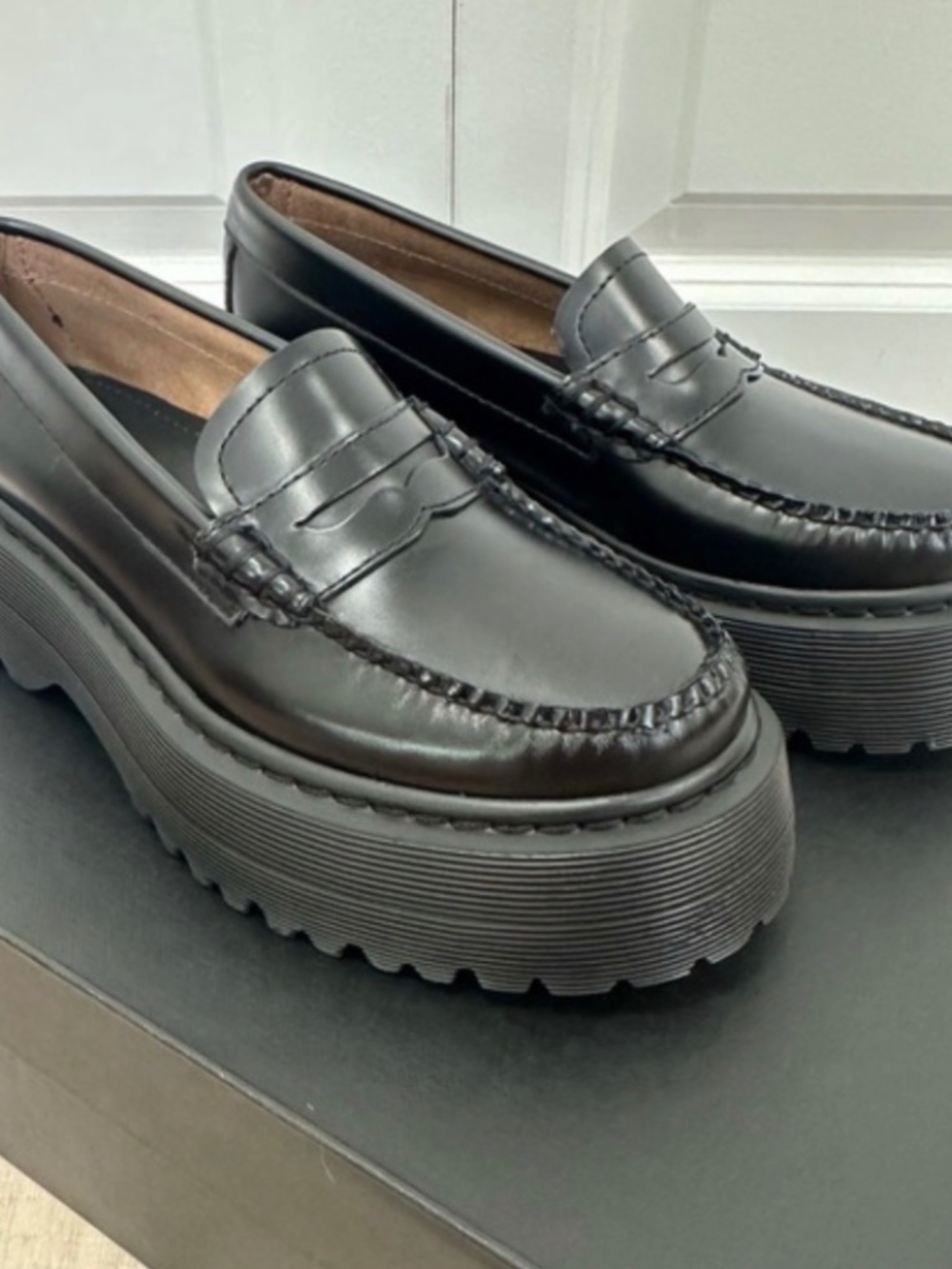 NIB G.H. Bass Whitney Platform Weejuns